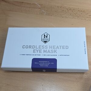 Cordless Heated Eye Mask - White